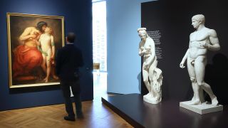 Ausstellungsraum mit Exponaten im Deutschen Historischen Museum in Berlin (Quelle: epd/Jürgen Blume)